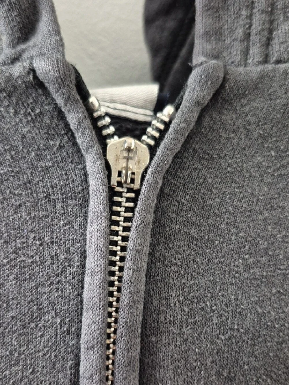 Vintage 2005 'DevilDriver' Zip-Up Hoodie in Black with Red Logo - Picture 4 of 7